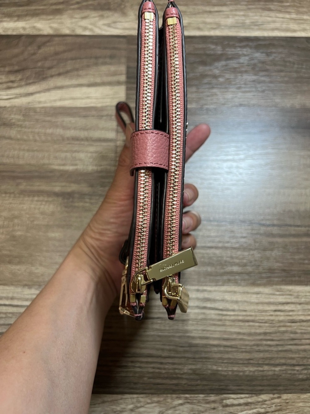 Michael Kors Pink Leather Large Wristlet bifold Wallet - Picture 4 of 9